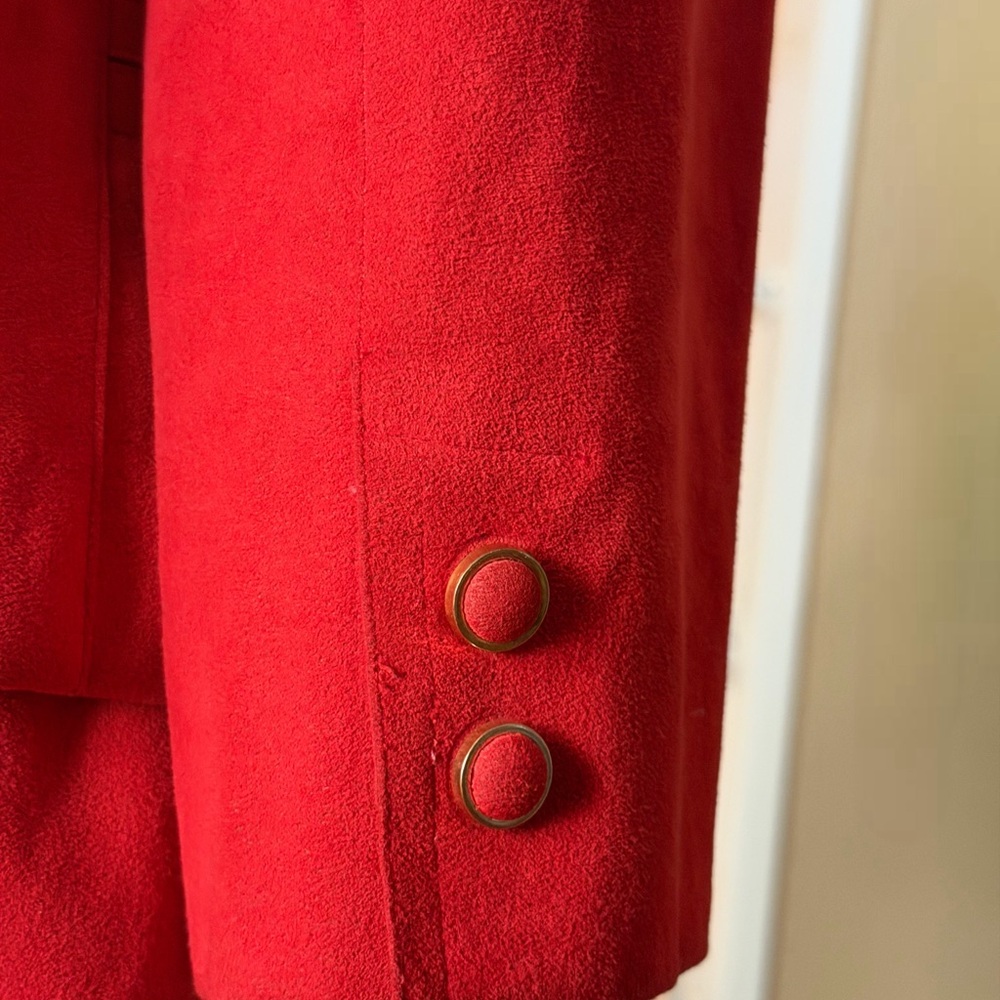 Mollie Parnis Red Ultra Suede Skirt Suit - Picture 11 of 12